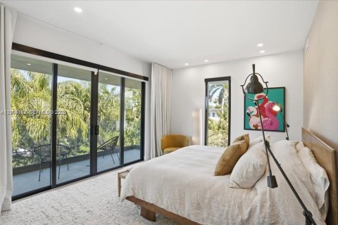 Villa ou maison à vendre à Miami Beach, Floride: 4 chambres, 267 m2 № 2068534 - photo 19