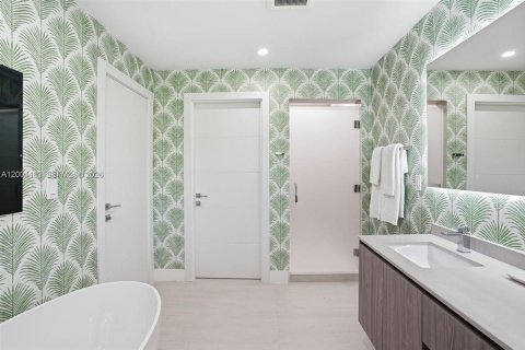 Villa ou maison à vendre à Miami Beach, Floride: 4 chambres, 267 m2 № 2068534 - photo 24