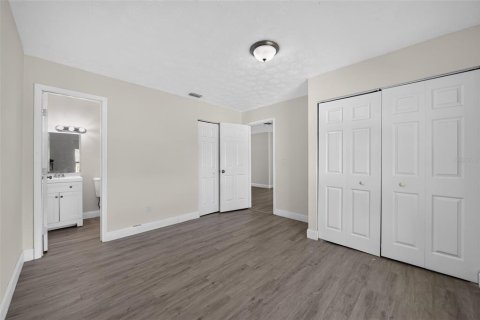 Villa ou maison à vendre à Orlando, Floride: 5 chambres, 116.13 m2 № 2129489 - photo 21