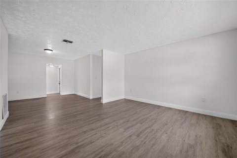Villa ou maison à vendre à Orlando, Floride: 5 chambres, 116.13 m2 № 2129489 - photo 15