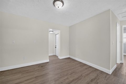 Villa ou maison à vendre à Orlando, Floride: 5 chambres, 116.13 m2 № 2129489 - photo 16