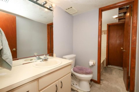Villa ou maison à vendre à Sanford, Floride: 3 chambres, 194.17 m2 № 2415582 - photo 15
