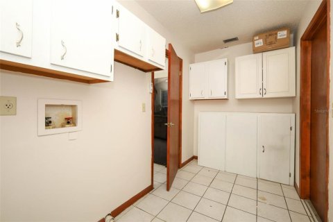 Villa ou maison à vendre à Sanford, Floride: 3 chambres, 194.17 m2 № 2415582 - photo 12