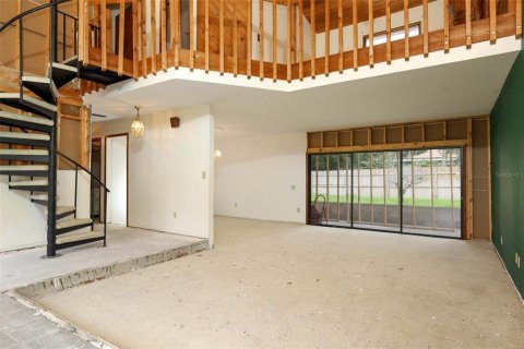 Villa ou maison à vendre à Sanford, Floride: 3 chambres, 194.17 m2 № 2415582 - photo 4