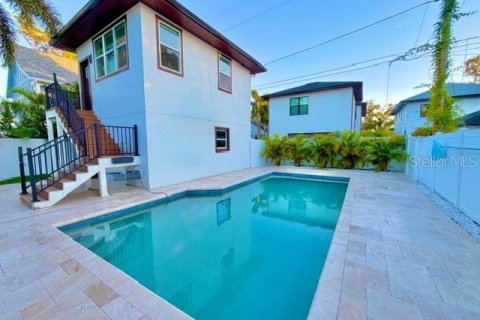 Villa ou maison à vendre à Saint Petersburg, Floride: 4 chambres, 242.2 m2 № 2395752 - photo 3