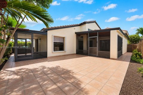 Casa en venta en Miami, Florida, 3 dormitorios, 127.46 m2 № 2254000 - foto 17