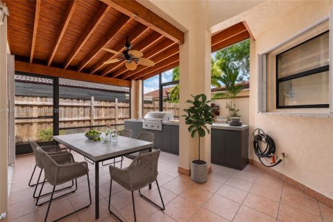 Casa en venta en Miami, Florida, 3 dormitorios, 127.46 m2 № 2254000 - foto 15