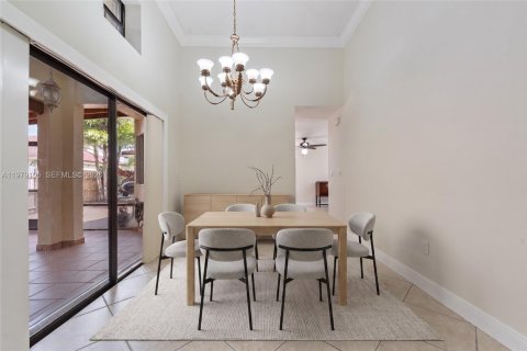 Casa en venta en Miami, Florida, 3 dormitorios, 127.46 m2 № 2254000 - foto 6