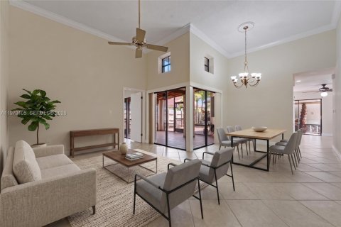 Casa en venta en Miami, Florida, 3 dormitorios, 127.46 m2 № 2254000 - foto 3