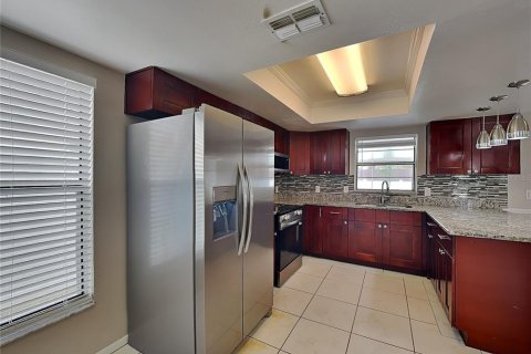 Villa ou maison à louer à Tampa, Floride: 3 chambres, 109.25 m2 № 2117727 - photo 6