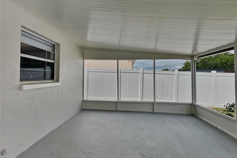 Villa ou maison à louer à Tampa, Floride: 3 chambres, 109.25 m2 № 2117727 - photo 15