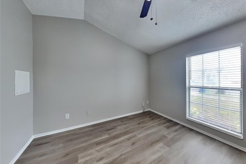 Villa ou maison à louer à Tampa, Floride: 3 chambres, 109.25 m2 № 2117727 - photo 8