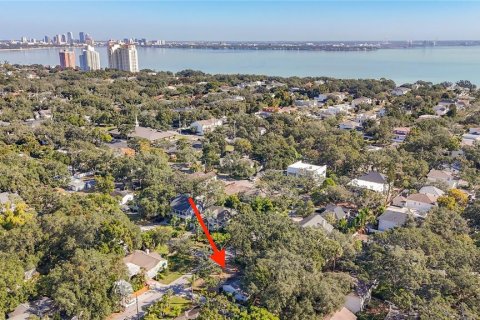 Villa ou maison à vendre à Tampa, Floride: 2 chambres, 110.74 m2 № 2156825 - photo 8