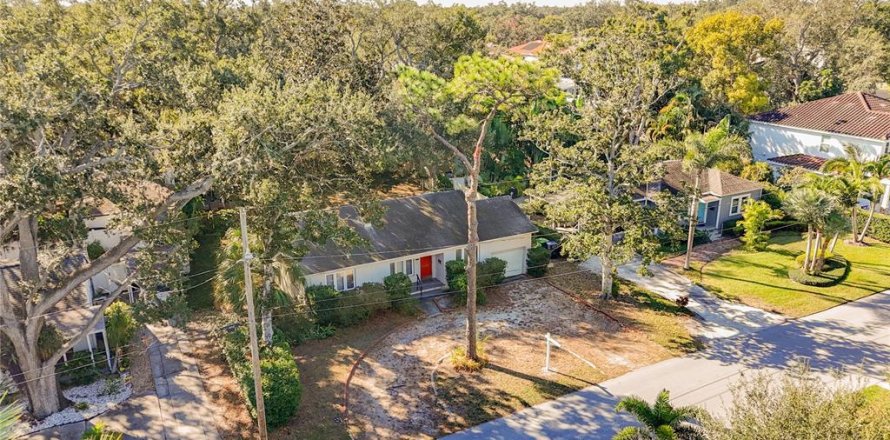 Villa ou maison à Tampa, Floride 2 chambres, 110.74 m2 № 2156825