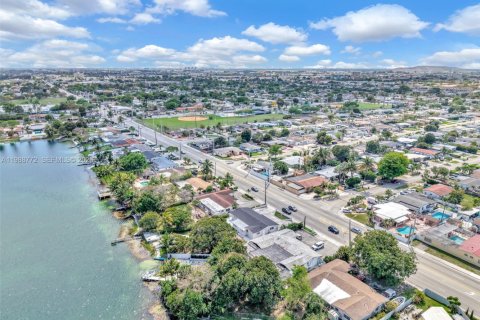 Купить виллу или дом в Хайалиа, Флорида 4 спальни, 148.46м2, № 2051024 - фото 7