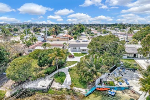 Купить виллу или дом в Хайалиа, Флорида 4 спальни, 148.46м2, № 2051024 - фото 10