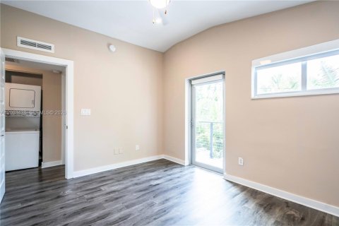 Снять в аренду квартиру в Форт-Лодердейл, Флорида 1 спальня, 55.74м2, № 2066785 - фото 10