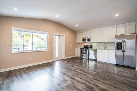 Снять в аренду квартиру в Форт-Лодердейл, Флорида 1 спальня, 55.74м2, № 2066785 - фото 3