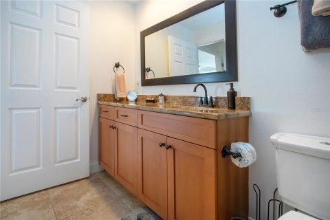 Condo in Sarasota, Florida, 2 bedrooms  № 1733992 - photo 15