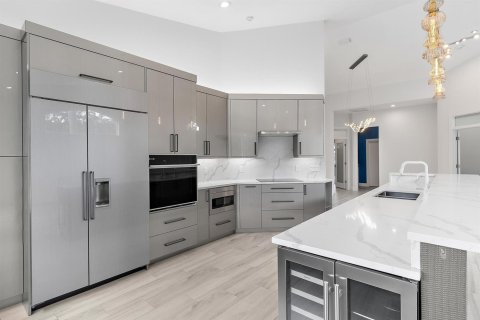 Townhouse in West Palm Beach, Florida 3 bedrooms, 180.97 sq.m. № 2248177 - photo 11