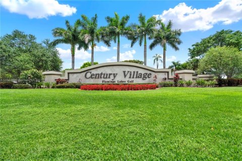 Condominio en venta en Pembroke Pines, Florida, 1 dormitorio, 75.34 m2 № 1839757 - foto 1