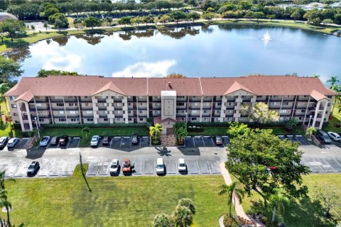 Condominio en venta en Pembroke Pines, Florida, 1 dormitorio, 75.34 m2 № 1839757 - foto 2