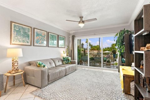 Copropriété à vendre à Pompano Beach, Floride: 1 chambre, 64.1 m2 № 2435457 - photo 11