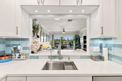 Copropriété à vendre à Pompano Beach, Floride: 1 chambre, 64.1 m2 № 2435457 - photo 6