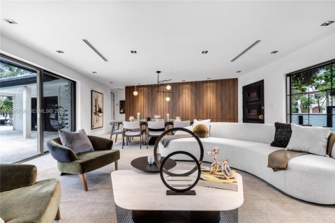 Casa en Fort Lauderdale, Florida 5 dormitorios, 214.51 m2 № 2281567
