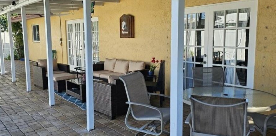 Villa ou maison à Pompano Beach, Floride 2 chambres, 137.96 m2 № 947846