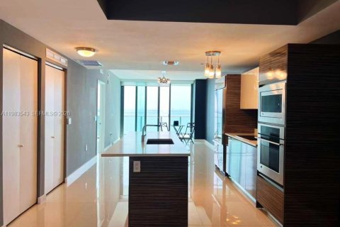 Купить кондоминиум в Майами, Флорида 2 спальни, 101.73м2, № 2048080 - фото 14