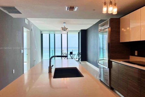 Купить кондоминиум в Майами, Флорида 2 спальни, 101.73м2, № 2048080 - фото 11