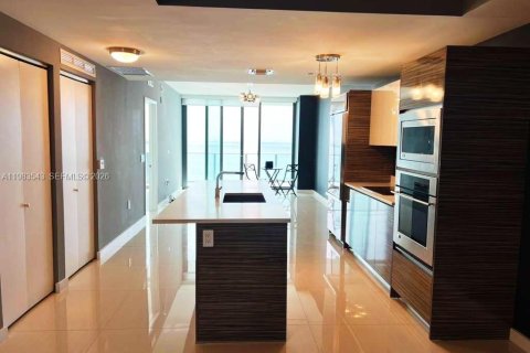 Купить кондоминиум в Майами, Флорида 2 спальни, 101.73м2, № 2048080 - фото 12