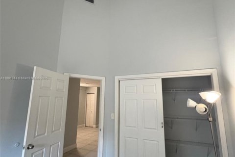 Купить таунхаус в Лодерхилл, Флорида 3 спальни, 78.87м2, № 1925049 - фото 4