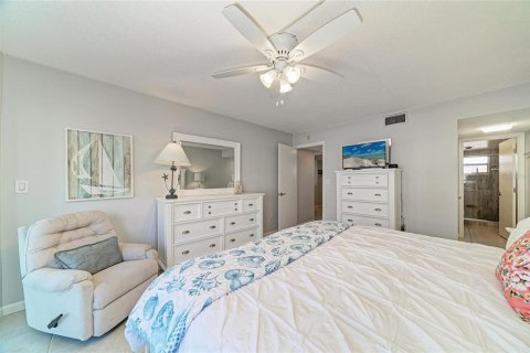 Condo in Sarasota, Florida, 1 bedroom № 2151805 - photo 28