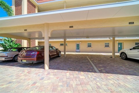 Condo in Sarasota, Florida, 1 bedroom № 2151805 - photo 9