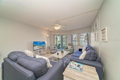 Condo in Sarasota, Florida, 1 bedroom № 2151805 - photo 22