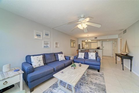 Condo in Sarasota, Florida, 1 bedroom № 2151805 - photo 24