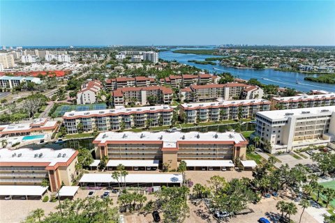 Condo in Sarasota, Florida, 1 bedroom № 2151805 - photo 5