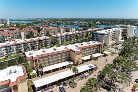 Condo in Sarasota, Florida, 1 bedroom № 2151805 - photo 3