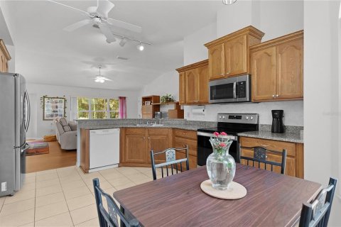 House in Ocala, Florida 3 bedrooms, 147.99 sq.m. № 1793915 - photo 13