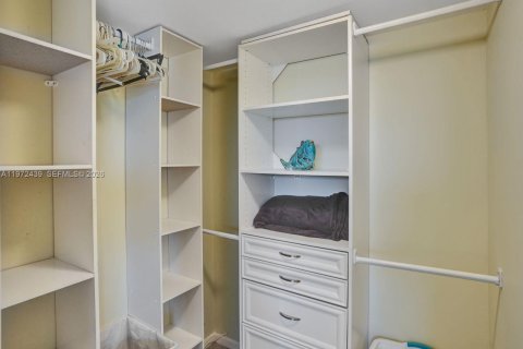 Condominio en venta en Lauderdale-by-the-Sea, Florida, 2 dormitorios, 99.41 m2 № 2033385 - foto 17