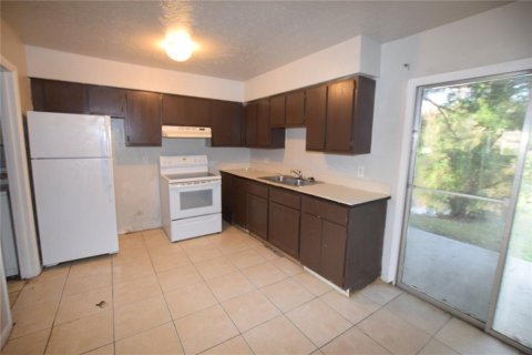 Condo in Orlando, Florida, 1 bedroom  № 2379770 - photo 11