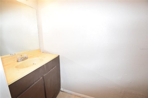 Condo in Orlando, Florida, 1 bedroom  № 2379770 - photo 8
