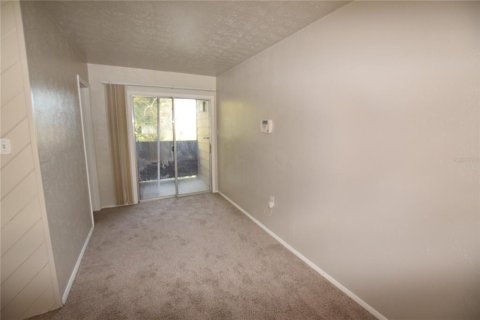 Condo in Orlando, Florida, 1 bedroom  № 2379770 - photo 15