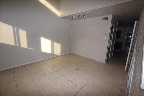 Condo in Orlando, Florida, 1 bedroom  № 2379770 - photo 5