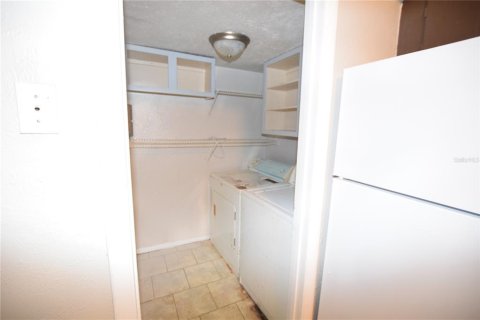 Condo in Orlando, Florida, 1 bedroom  № 2379770 - photo 13