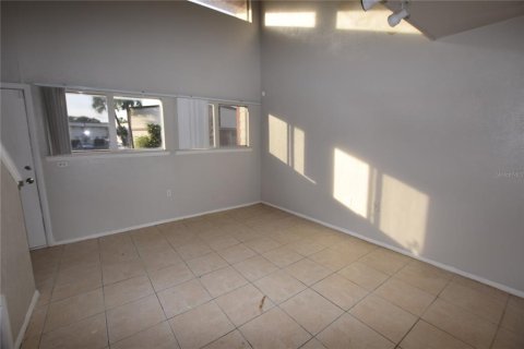 Condo in Orlando, Florida, 1 bedroom  № 2379770 - photo 6
