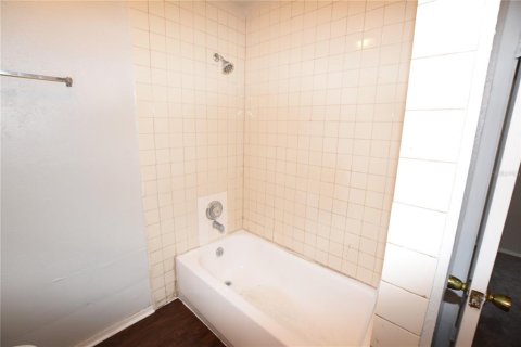 Condo in Orlando, Florida, 1 bedroom  № 2379770 - photo 20