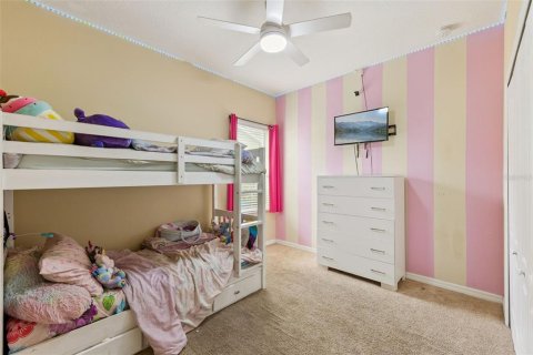 House in Apopka, Florida 3 bedrooms, 178.37 sq.m. № 2106836 - photo 24